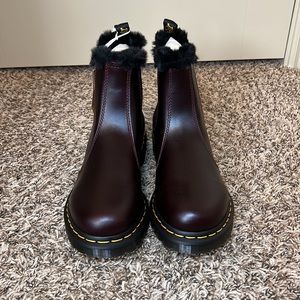 NIB Dr. Martens 2976 Leonore faux fur lined Chelsea boot in oxblood atlas